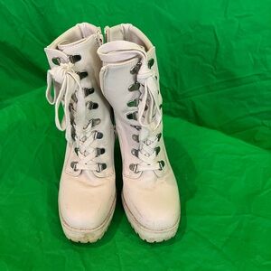 Steve Madden Cream Lace-Up Boots